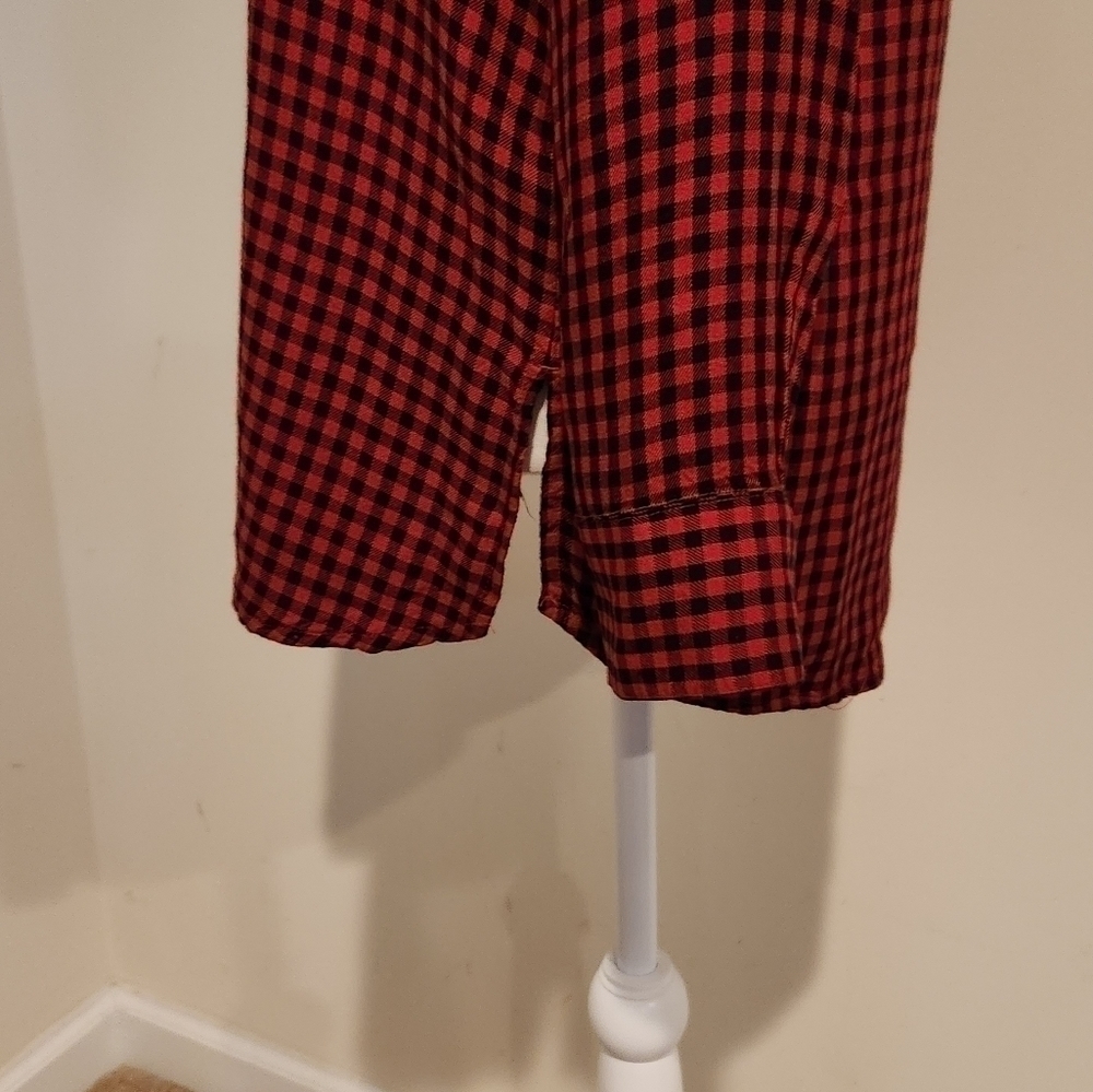 OLD Navy Women's Red and Black Plaid Button Down Shirt, size Medium - Picture 8 of 12